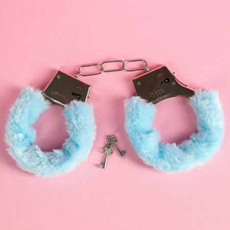 Набор «Подарок для снегурочки»: мармеладные презервативы 40 г., наручники с мехом, печенька 25 г.